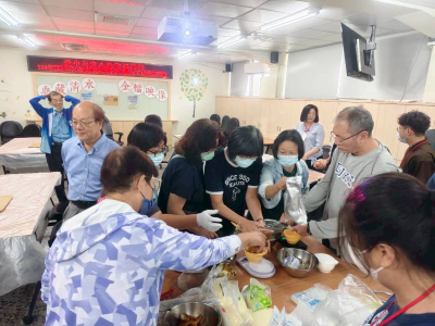 1141023-志工成長營活動：「幸福滋味鳳梨酥DIY」(2)